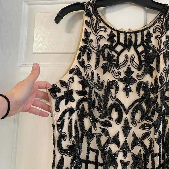 Women’s Beaded Formal Gown - Picture 3 of 10